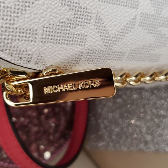 ๐HP๐ Michael Kors ๐NWT๐ Hibiscus Center Stripe Dome Crossbody Purse!๐๐๐ - Picture 4 of 16